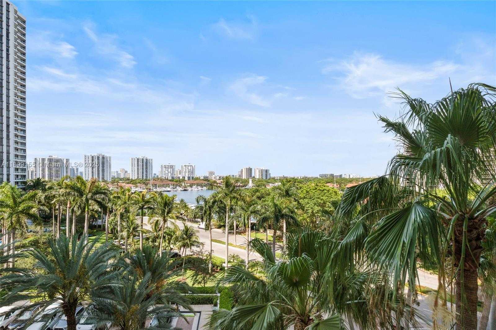 Small Image of 21205 YACHT CLUB DR #707, Aventura Number 29