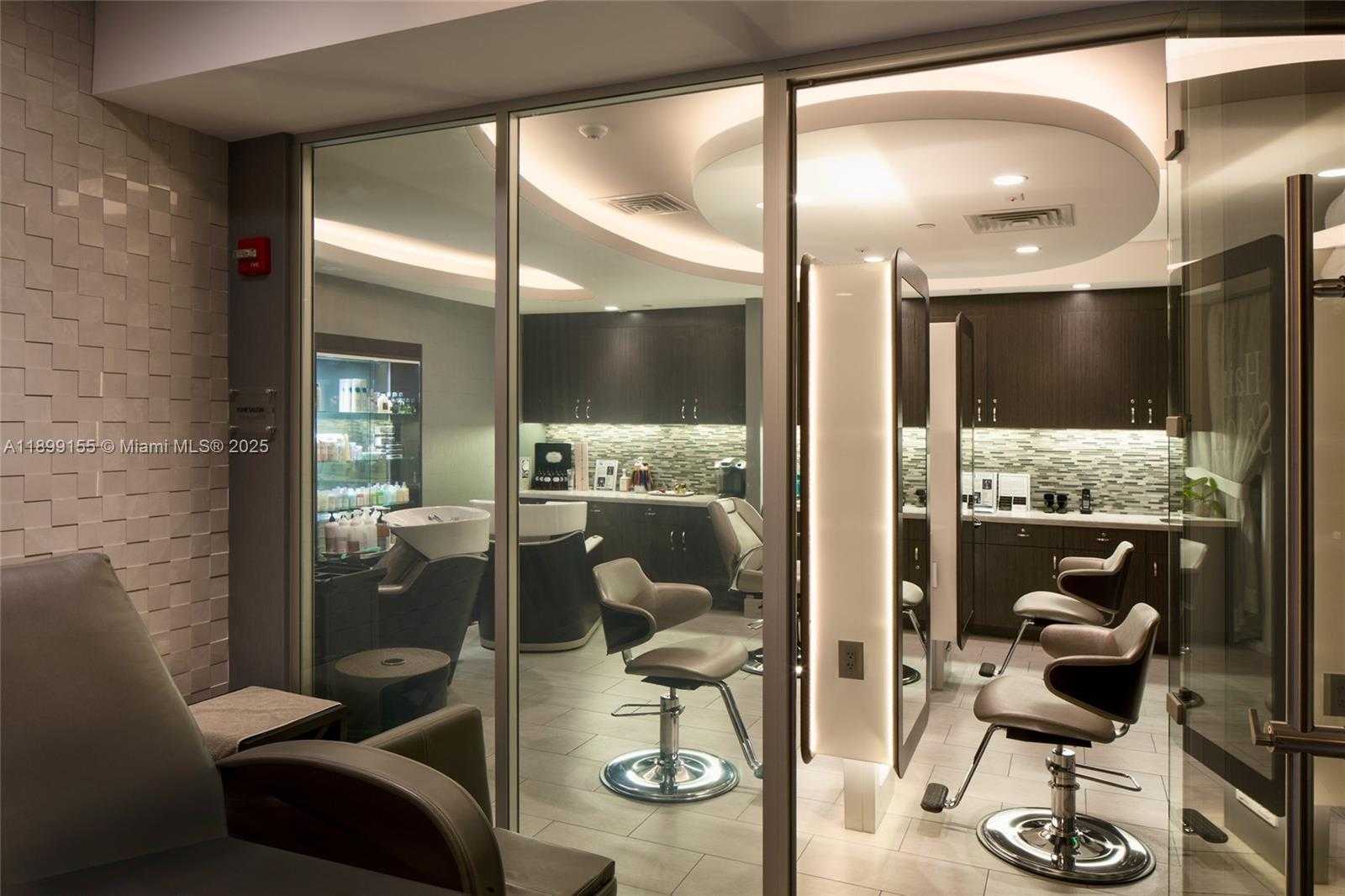 Small Image of 21205 YACHT CLUB DR #707, Aventura Number 36