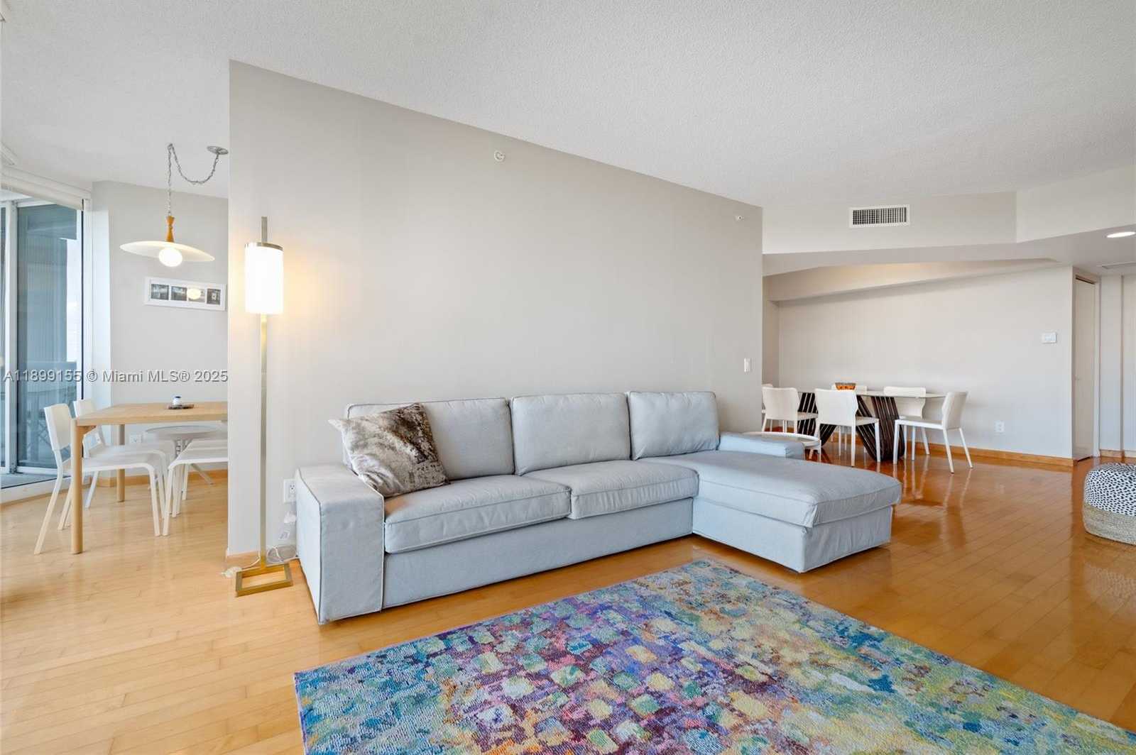 Small Image of 21205 YACHT CLUB DR #707, Aventura Number 7