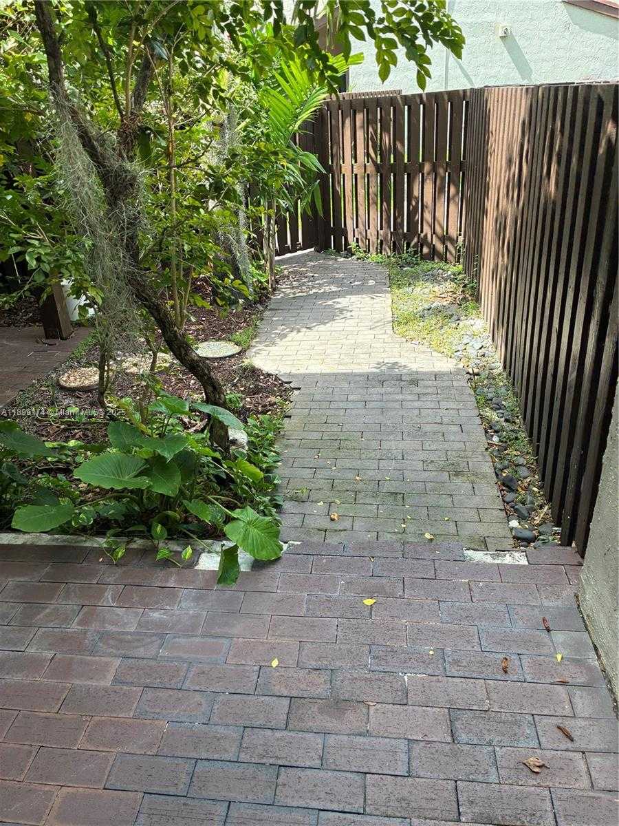 Small Image of 10010 NORTH WEST 9TH ST CIR #103-6, Miami Number 24