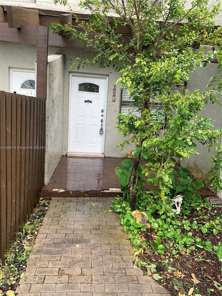 Small Image of 10010 NORTH WEST 9TH ST CIR #103-6, Miami Number 3