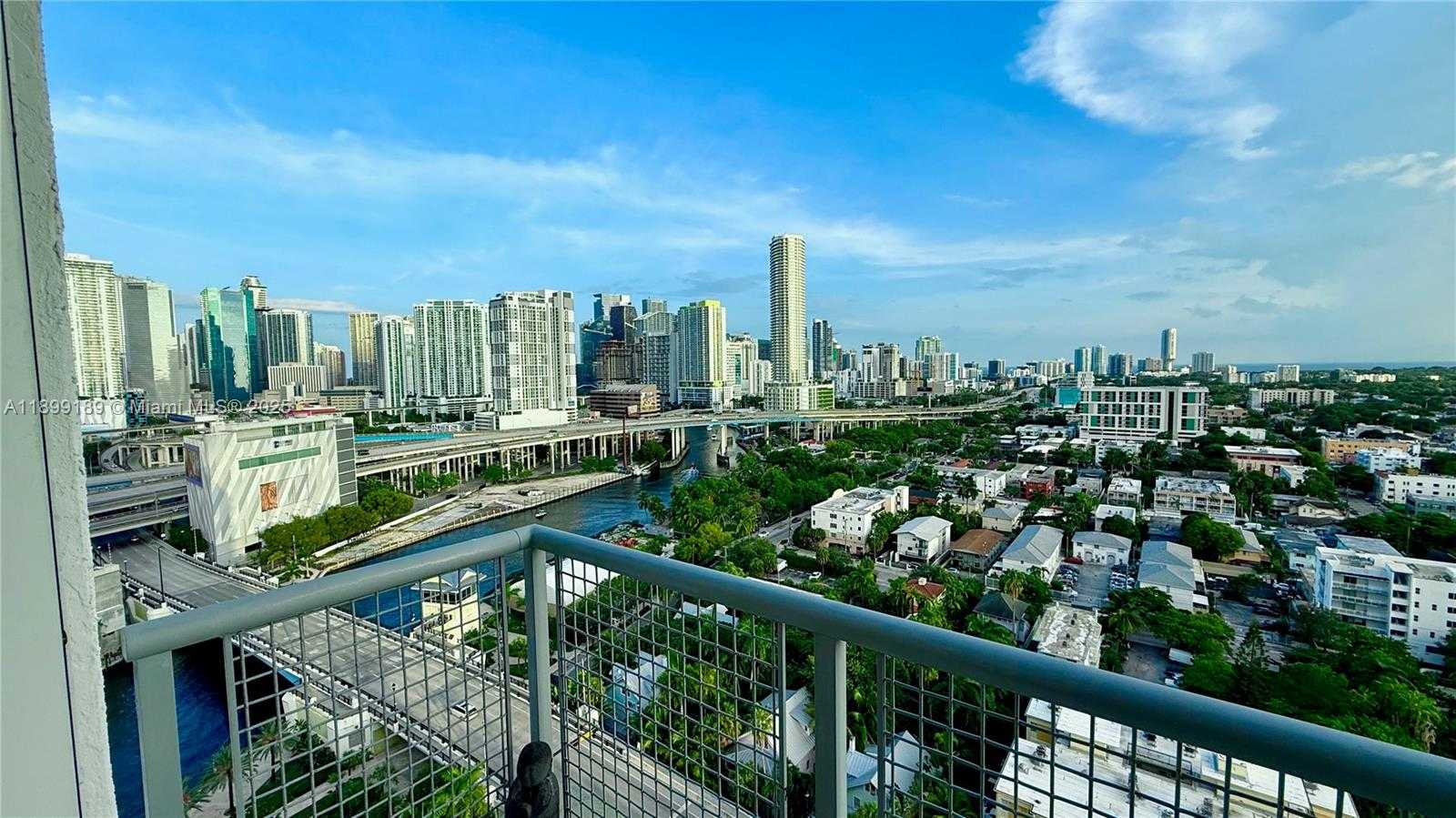 Small Image of 10 SOUTH WEST SOUTH RIVER DR #PHI06, Miami Number 16