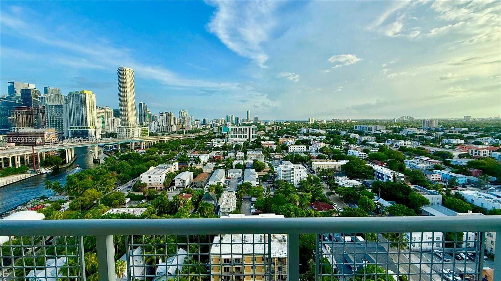Small Image of 10 SOUTH WEST SOUTH RIVER DR #PHI06, Miami Number 17