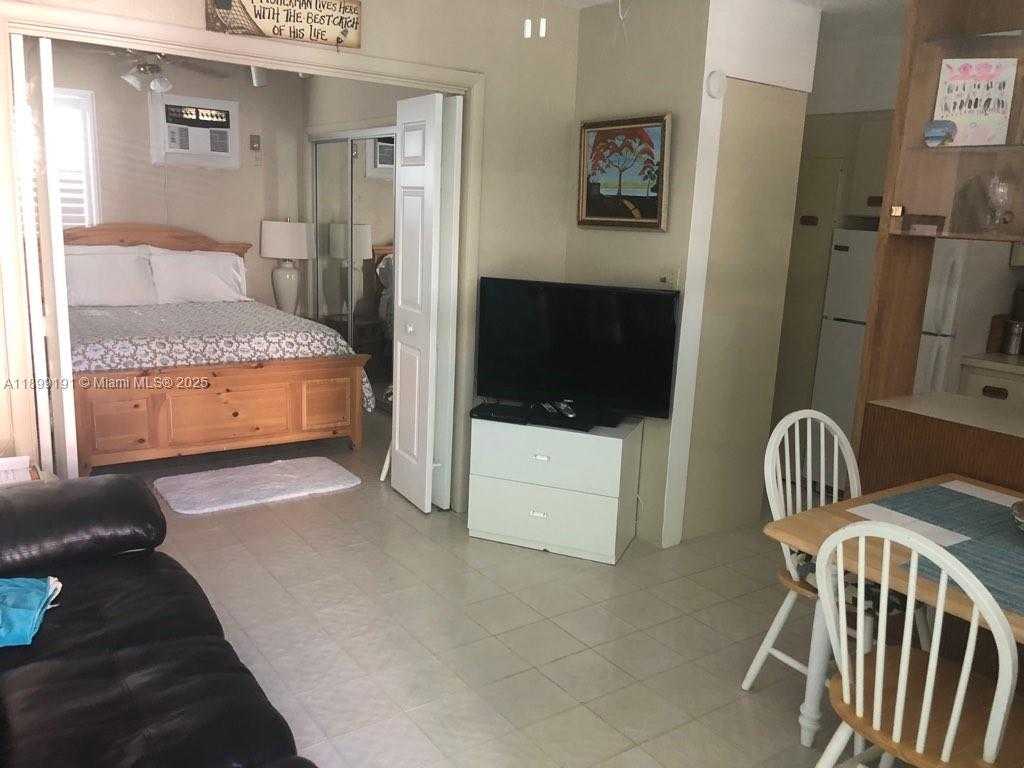 Small Image of 1500 SOUTH SURF RD #5, Hollywood Number 10