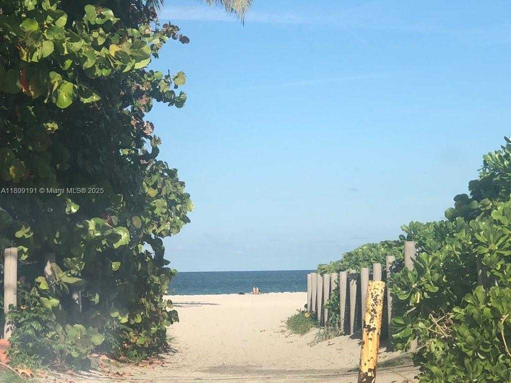 Small Image of 1500 SOUTH SURF RD #5, Hollywood Number 12