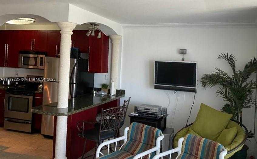 Small Image of 5401 COLLINS AVE #729, Miami Beach Number 19