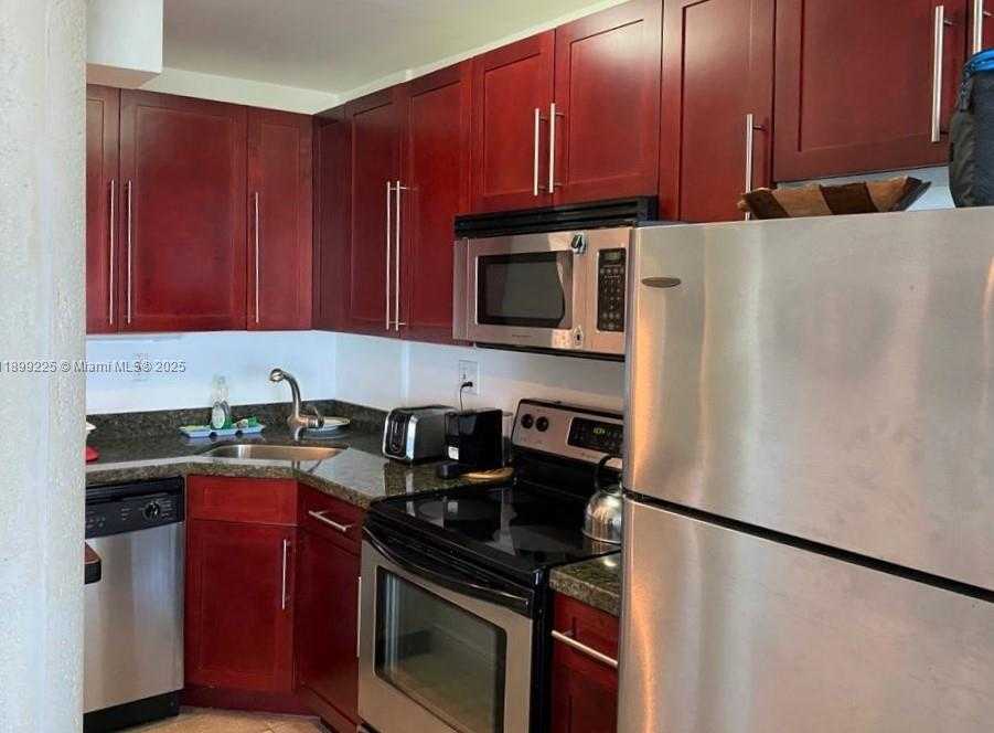 Small Image of 5401 COLLINS AVE #729, Miami Beach Number 20