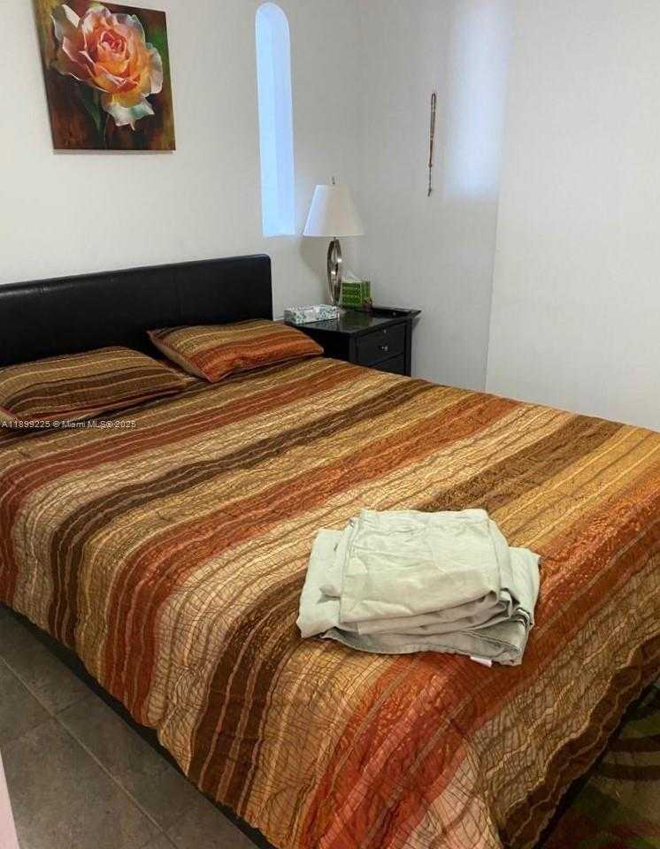 Small Image of 5401 COLLINS AVE #729, Miami Beach Number 21