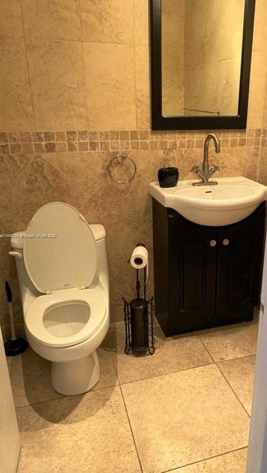 Small Image of 5401 COLLINS AVE #729, Miami Beach Number 22