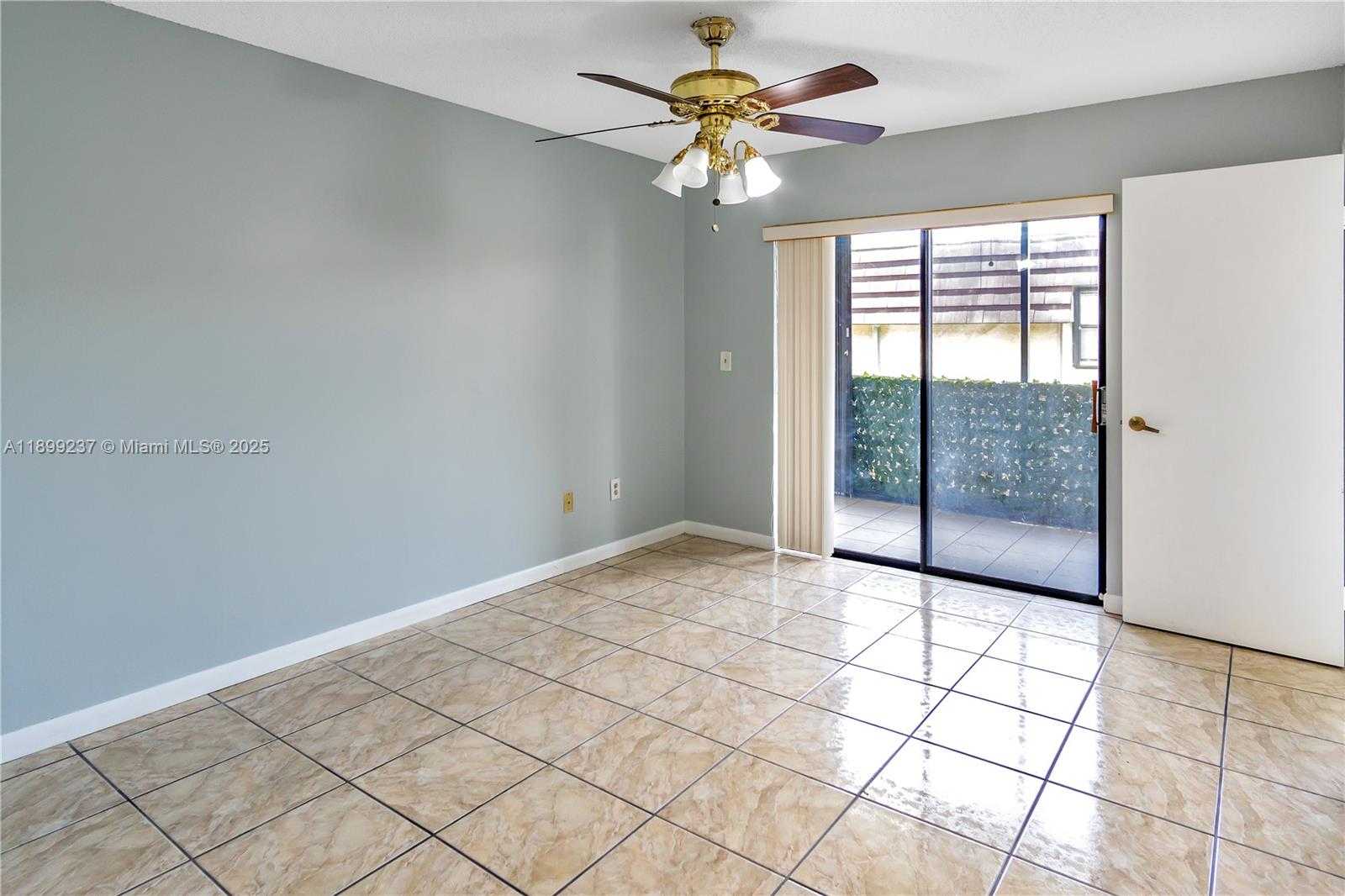 Small Image of 14913 SOUTH WEST 104TH ST #16-22, Miami Number 10