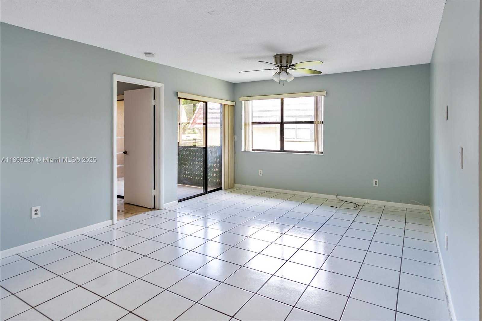 Small Image of 14913 SOUTH WEST 104TH ST #16-22, Miami Number 11
