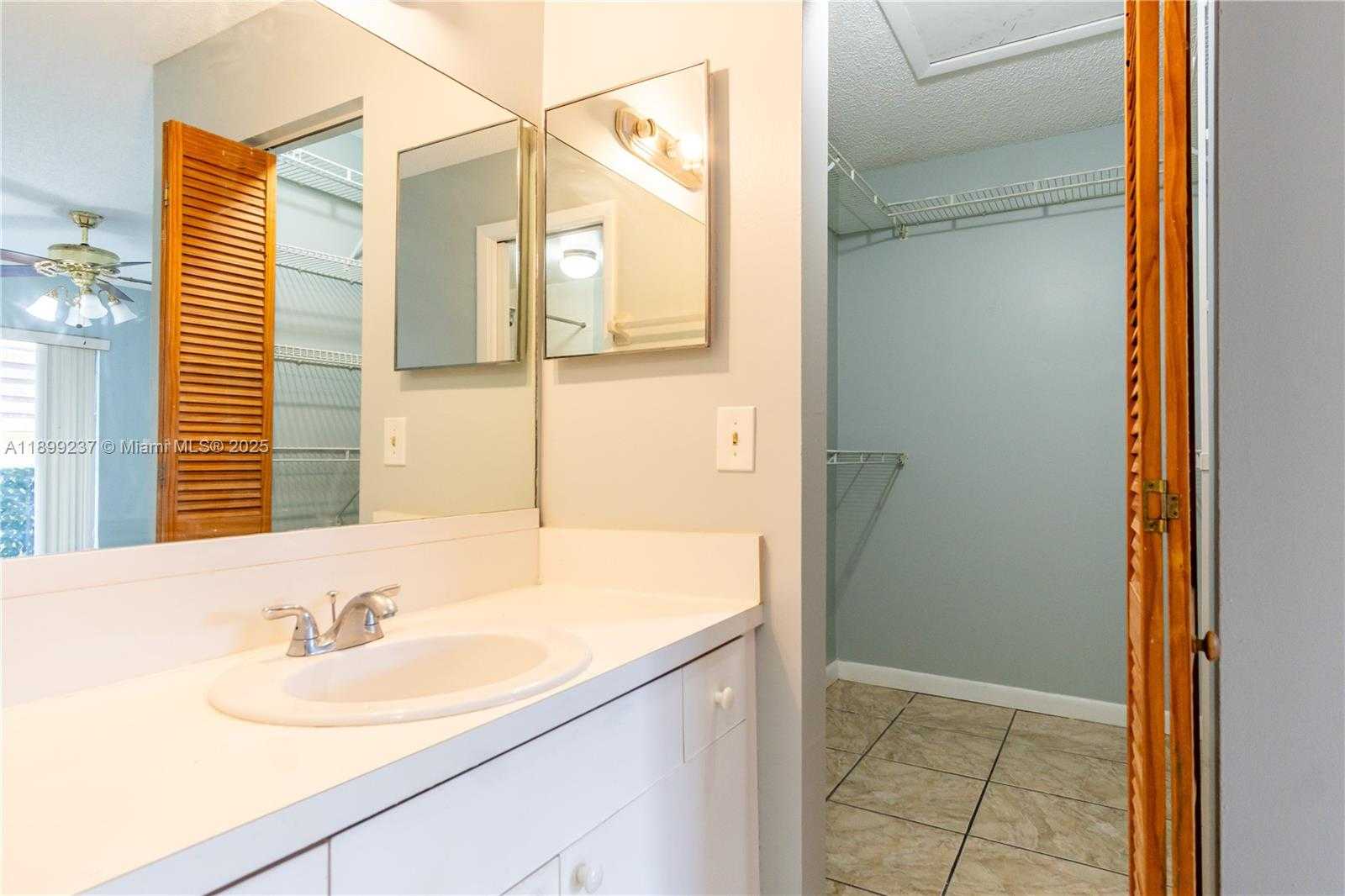 Small Image of 14913 SOUTH WEST 104TH ST #16-22, Miami Number 15