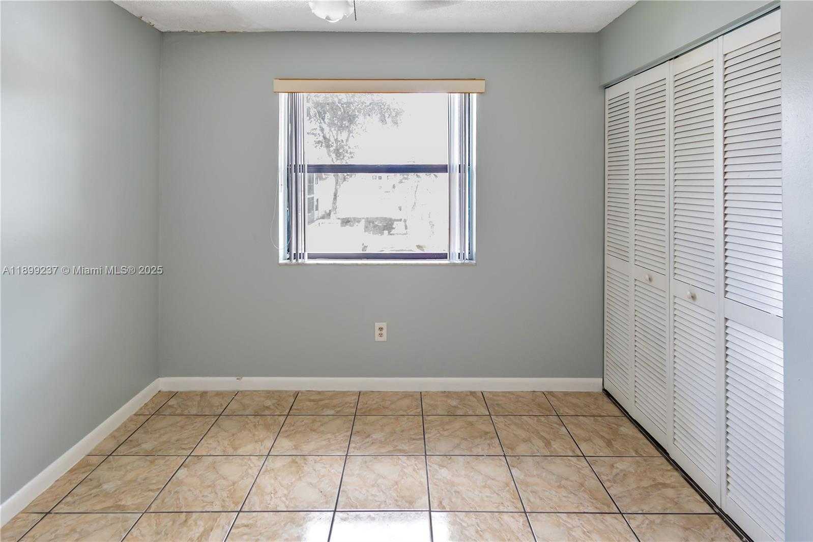 Small Image of 14913 SOUTH WEST 104TH ST #16-22, Miami Number 20