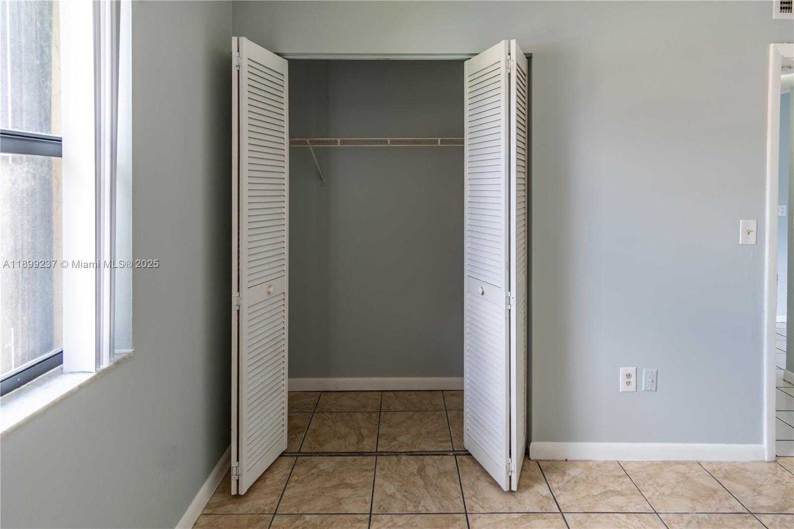 Small Image of 14913 SOUTH WEST 104TH ST #16-22, Miami Number 21