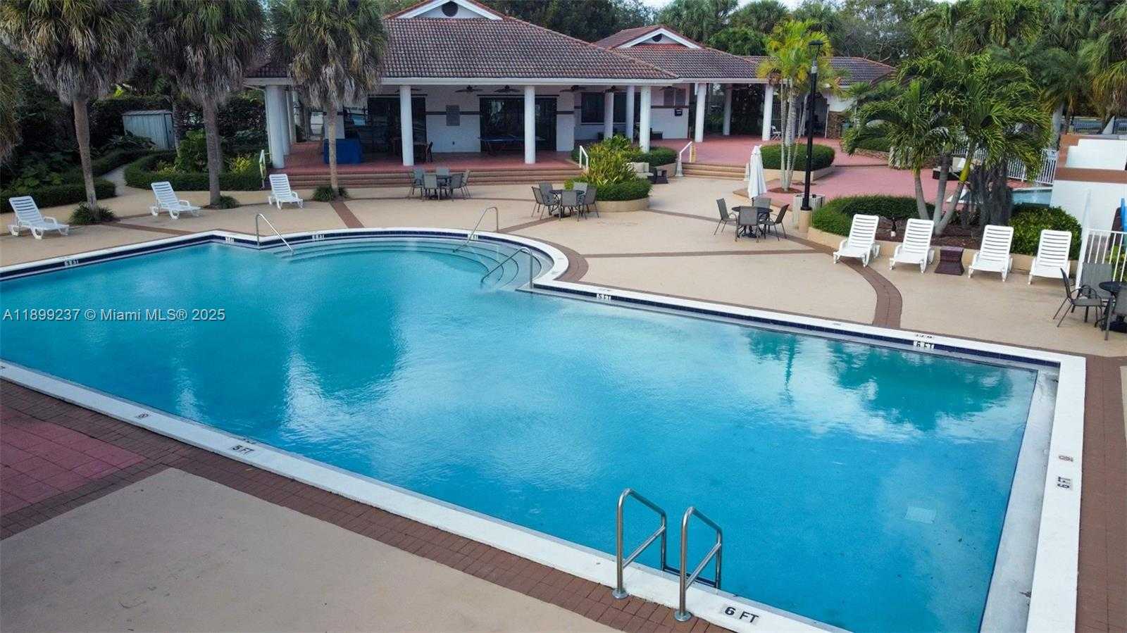 Small Image of 14913 SOUTH WEST 104TH ST #16-22, Miami Number 25