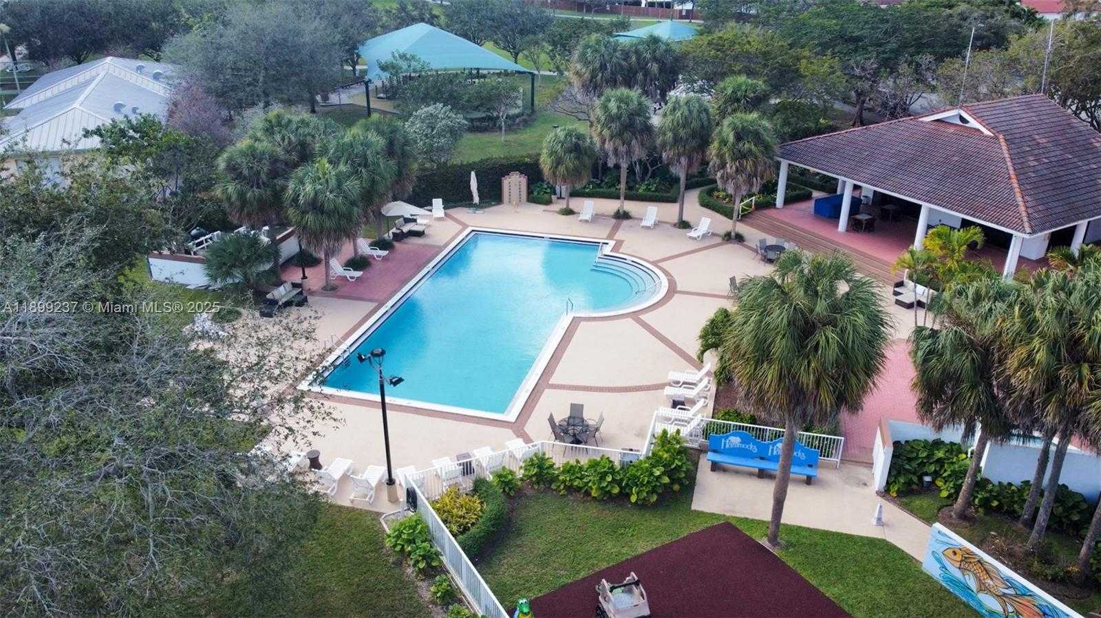 Small Image of 14913 SOUTH WEST 104TH ST #16-22, Miami Number 26