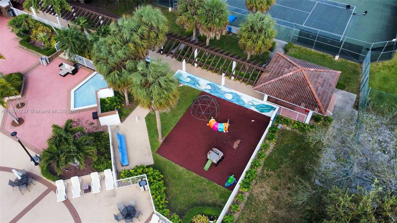 Small Image of 14913 SOUTH WEST 104TH ST #16-22, Miami Number 28