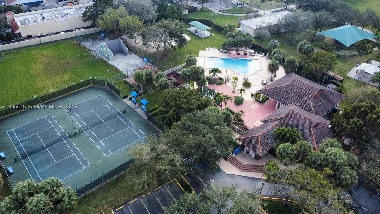 Small Image of 14913 SOUTH WEST 104TH ST #16-22, Miami Number 7