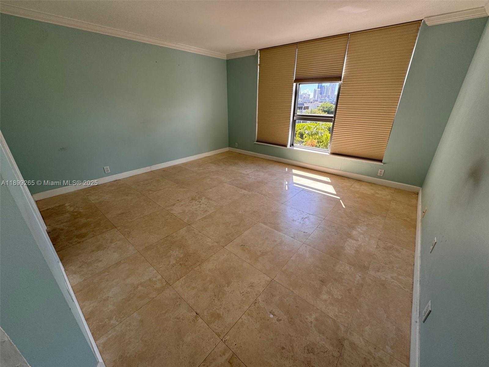 Small Image of 3400 NORTH EAST 192ND ST #604, Aventura Number 3