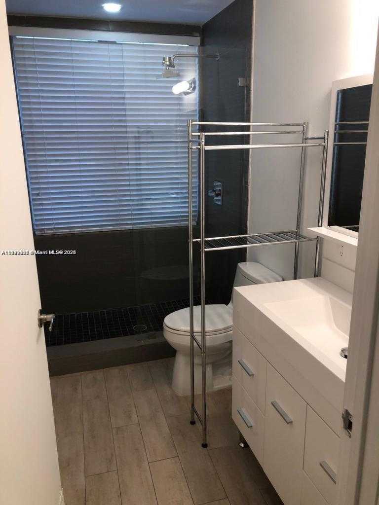 Small Image of 1611 MERIDIAN AVE #307, Miami Beach Number 2