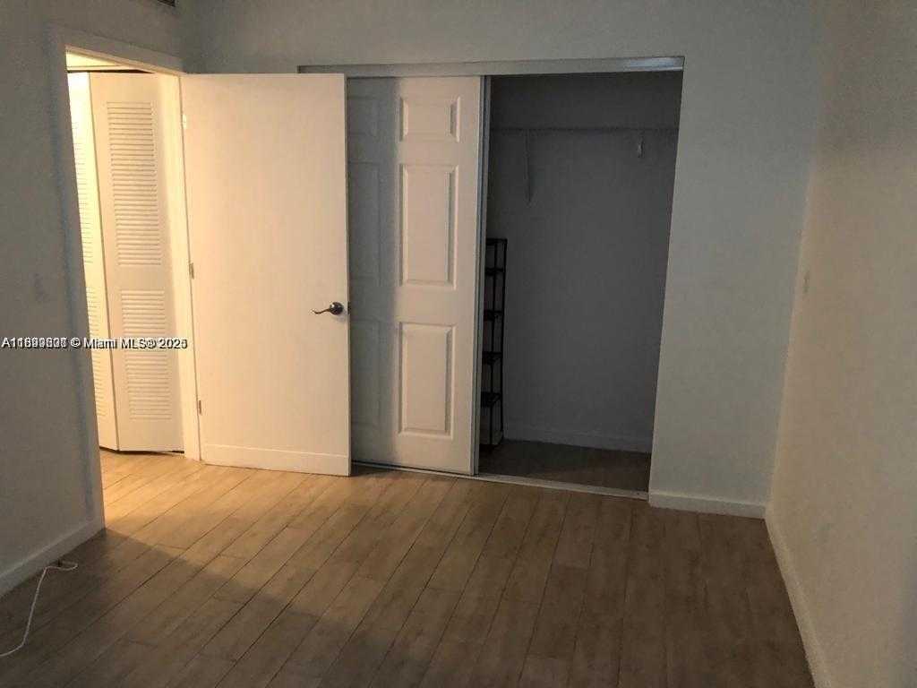 Small Image of 1611 MERIDIAN AVE #307, Miami Beach Number 6
