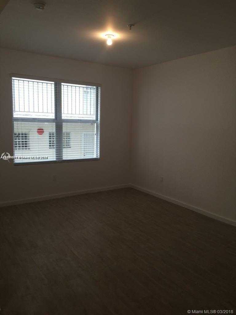 Small Image of 1611 MERIDIAN AVE #307, Miami Beach Number 7