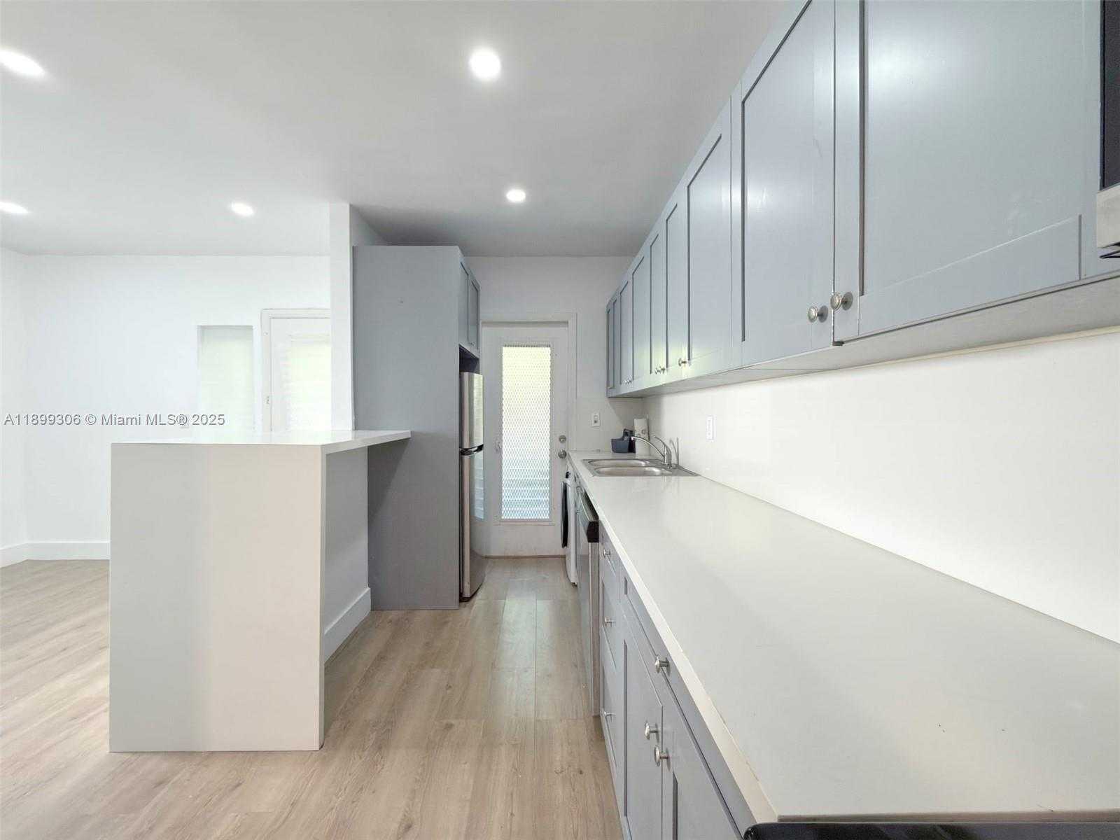 Small Image of 544 MICHIGAN AVE #7, Miami Beach Number 13