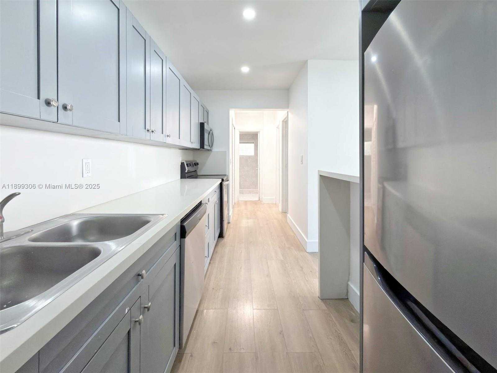 Small Image of 544 MICHIGAN AVE #7, Miami Beach Number 17