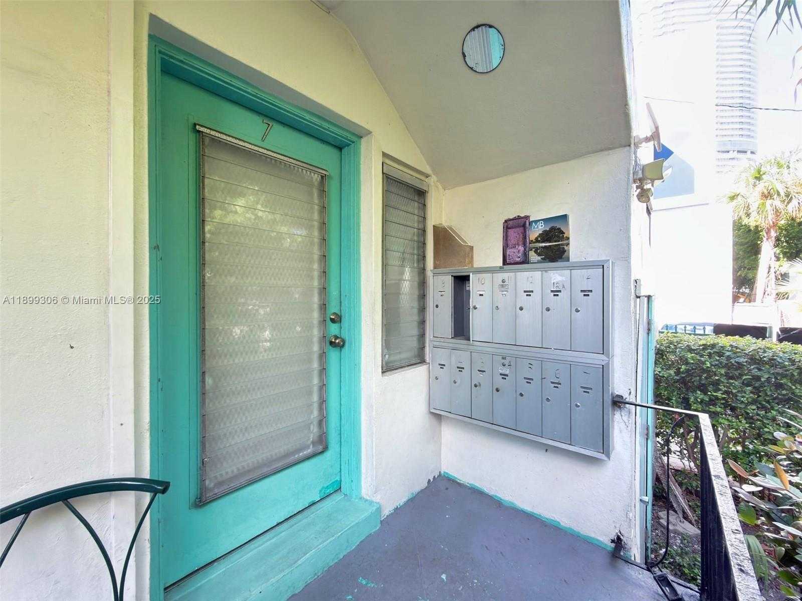 Small Image of 544 MICHIGAN AVE #7, Miami Beach Number 4