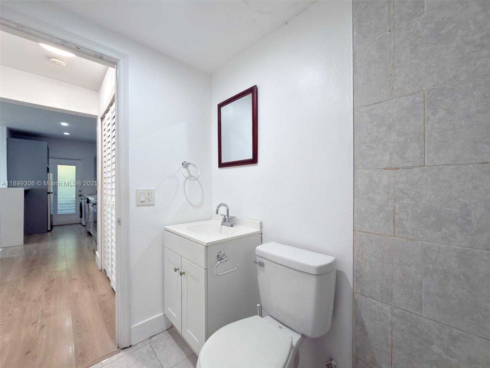 Small Image of 544 MICHIGAN AVE #7, Miami Beach Number 9