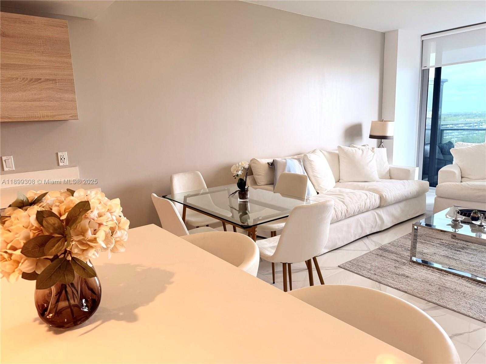 Imagen de Pequeño Objeto