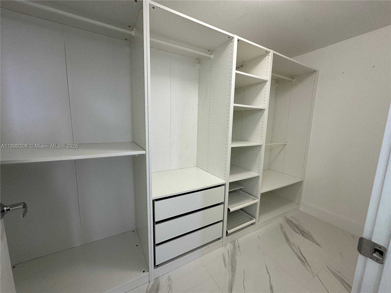 Imagen de Pequeño Objeto