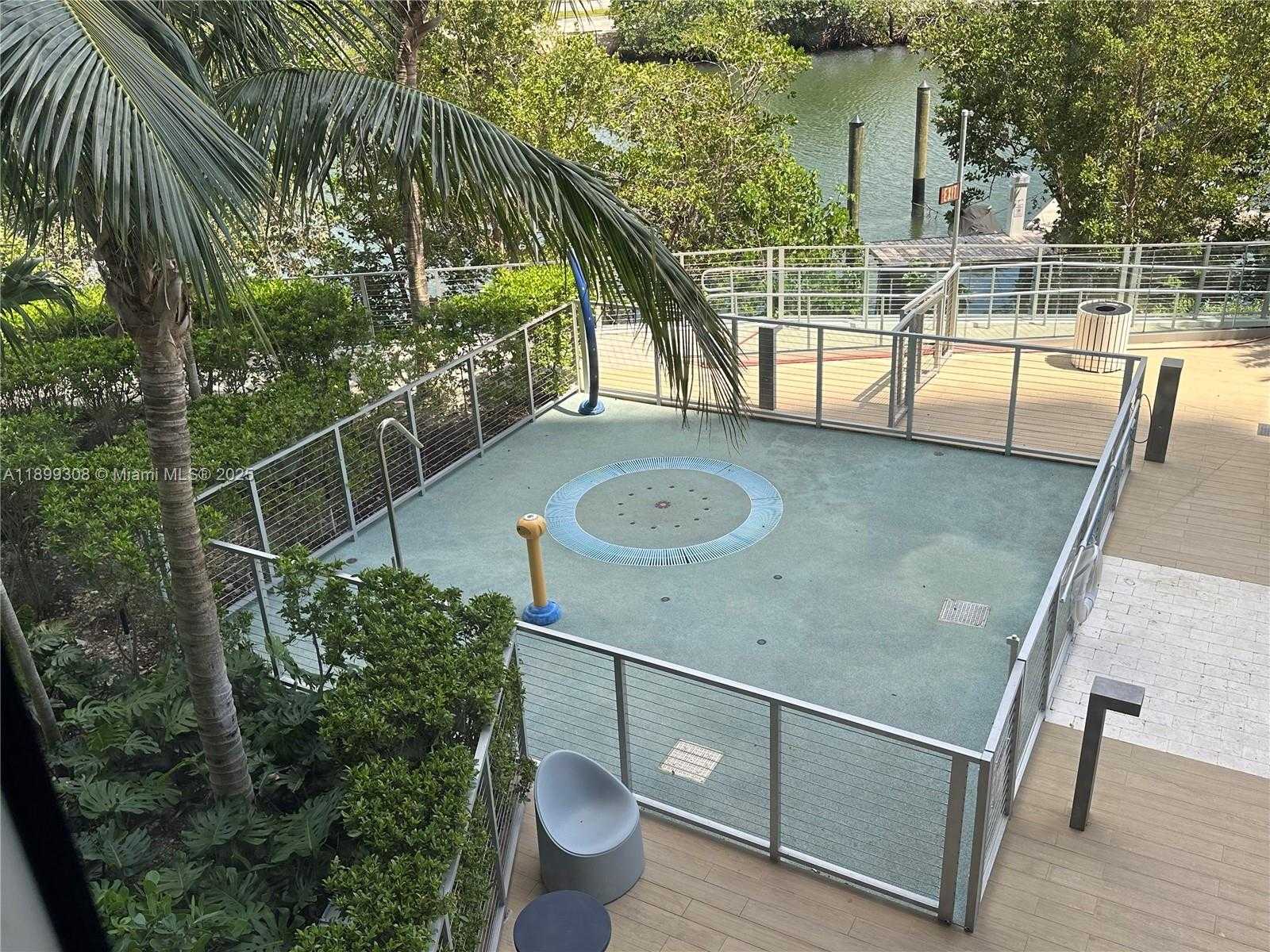 Imagen de Pequeño Objeto