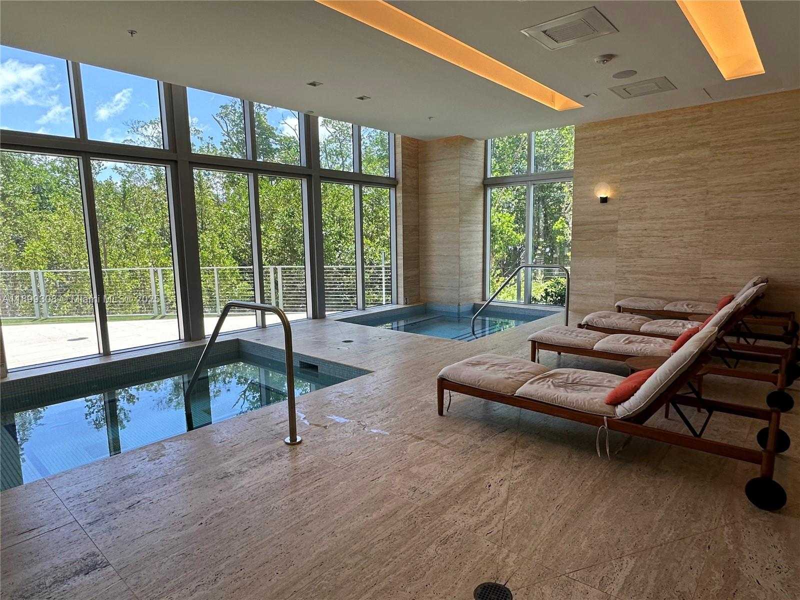 Imagen de Pequeño Objeto