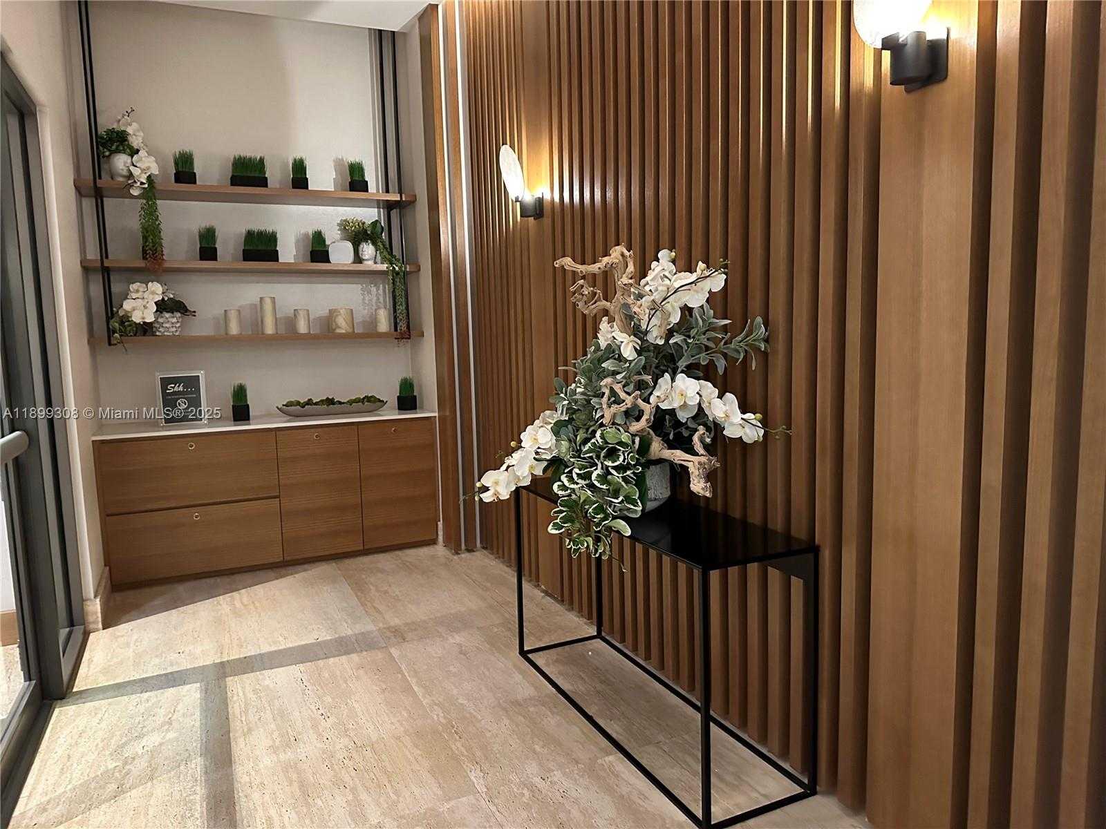 Imagen de Pequeño Objeto