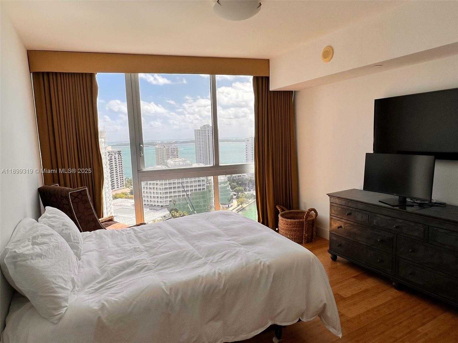 Small Image of 495 BRICKELL AVE #2401, Miami Number 27