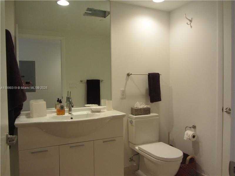 Small Image of 495 BRICKELL AVE #2401, Miami Number 29