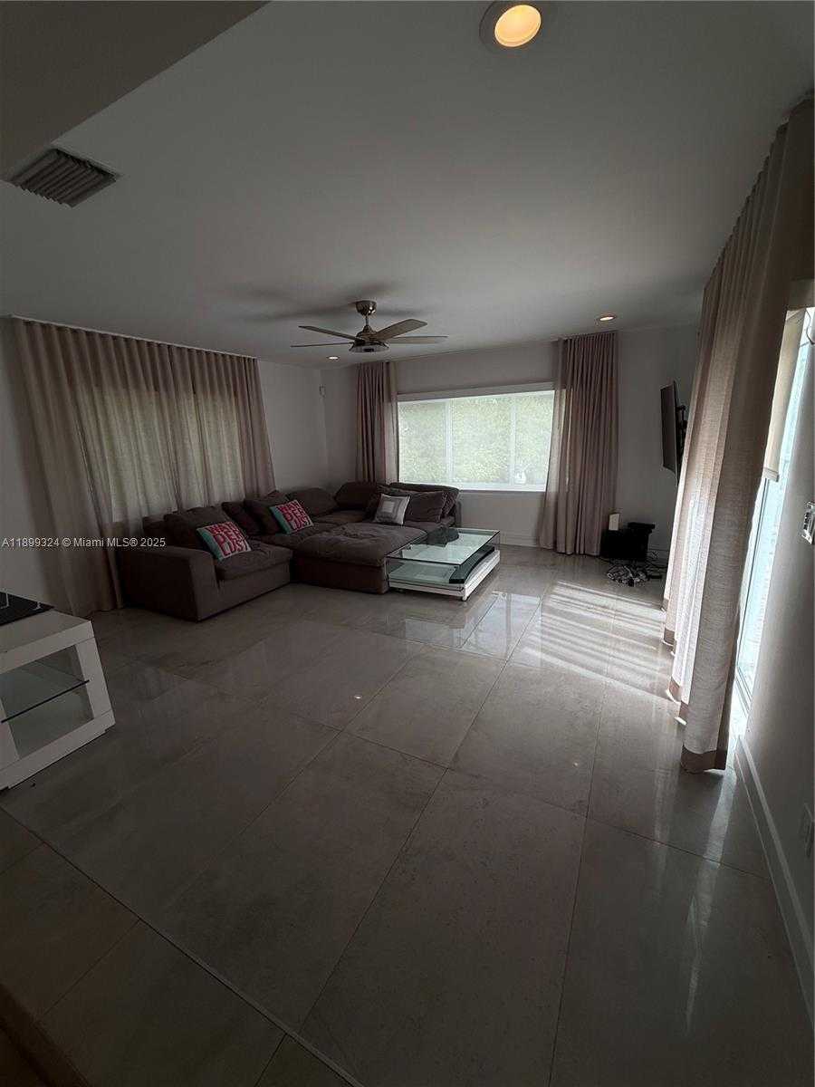 Small Image of Miami Shores Number 8