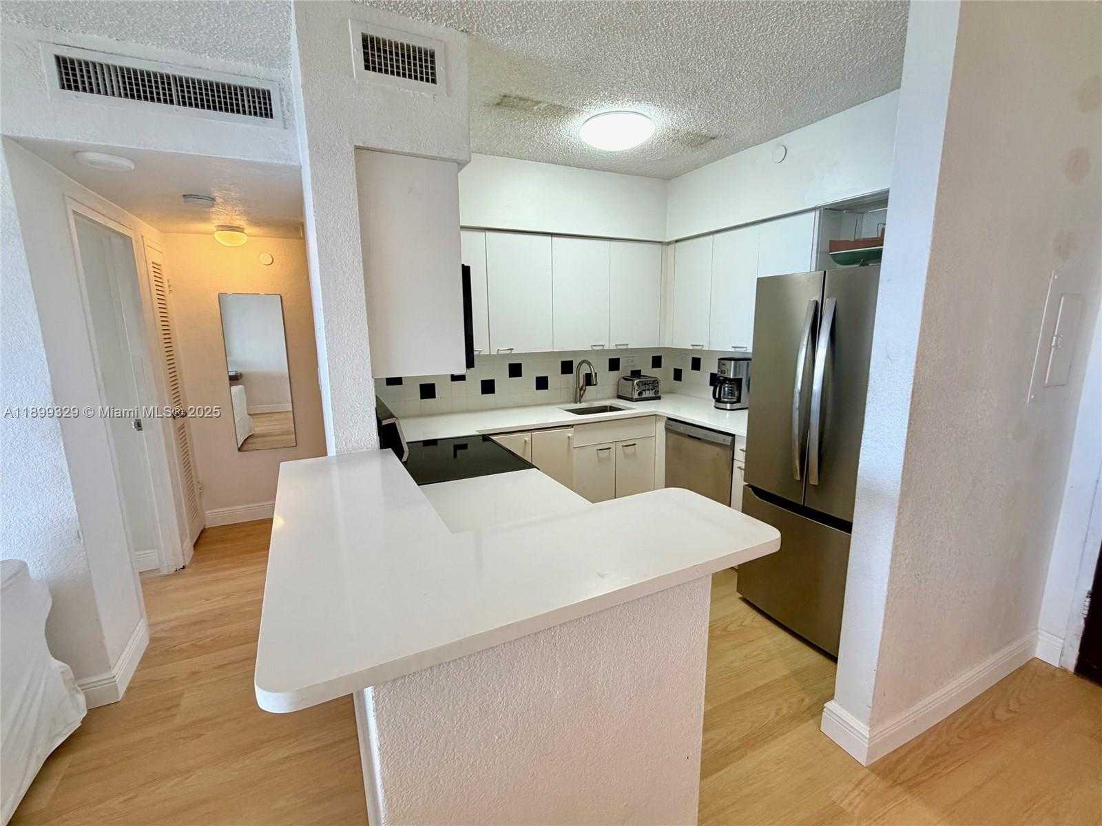 Small Image of 1500 BAY RD #1274S, Miami Beach Number 8