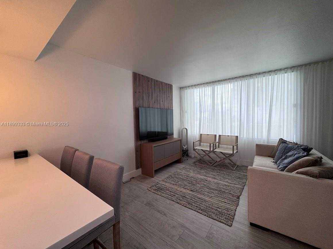 Small Image of 1000 WEST AVENUE #422, Miami Beach Number 12