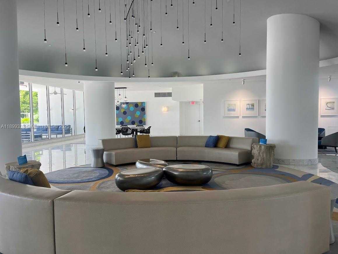 Small Image of 1000 WEST AVENUE #422, Miami Beach Number 2