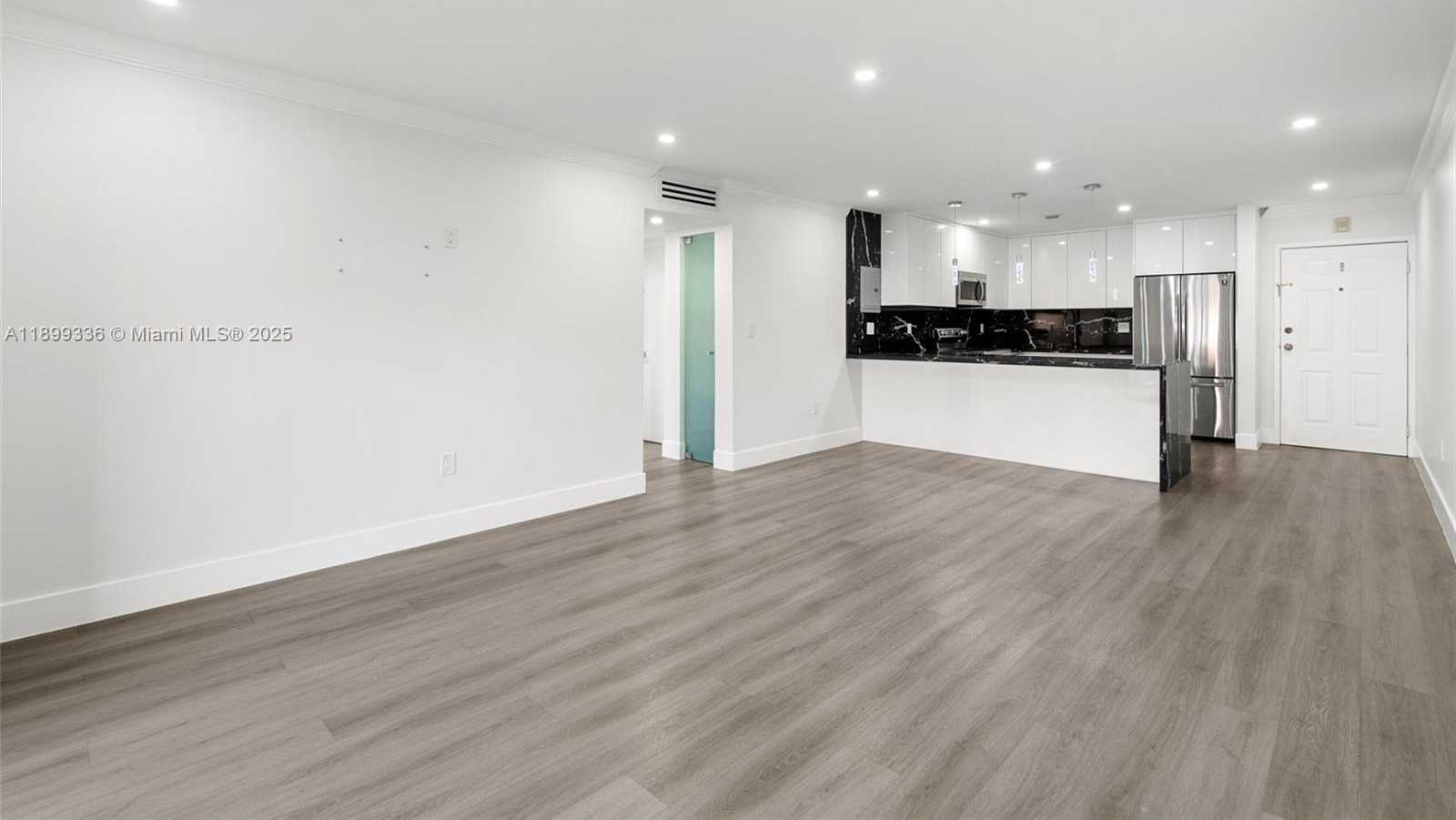 Small Image of 9405 SOUTH WEST 76TH ST #Y11, Miami Number 12