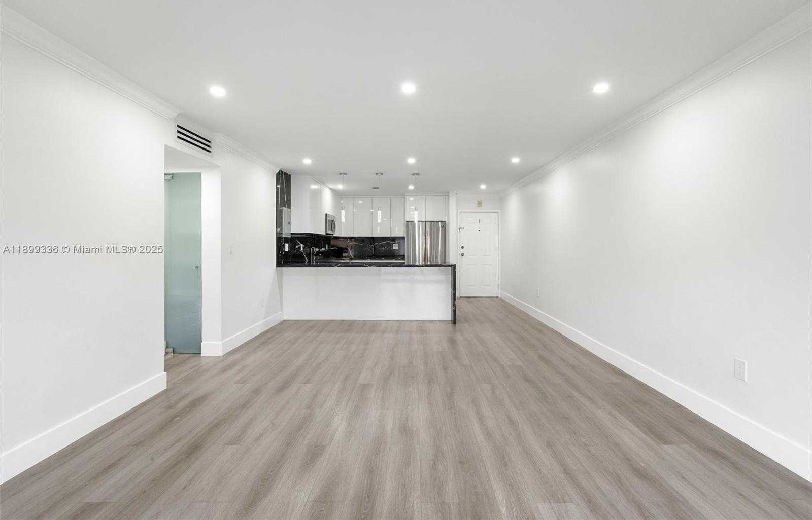 Small Image of 9405 SOUTH WEST 76TH ST #Y11, Miami Number 13