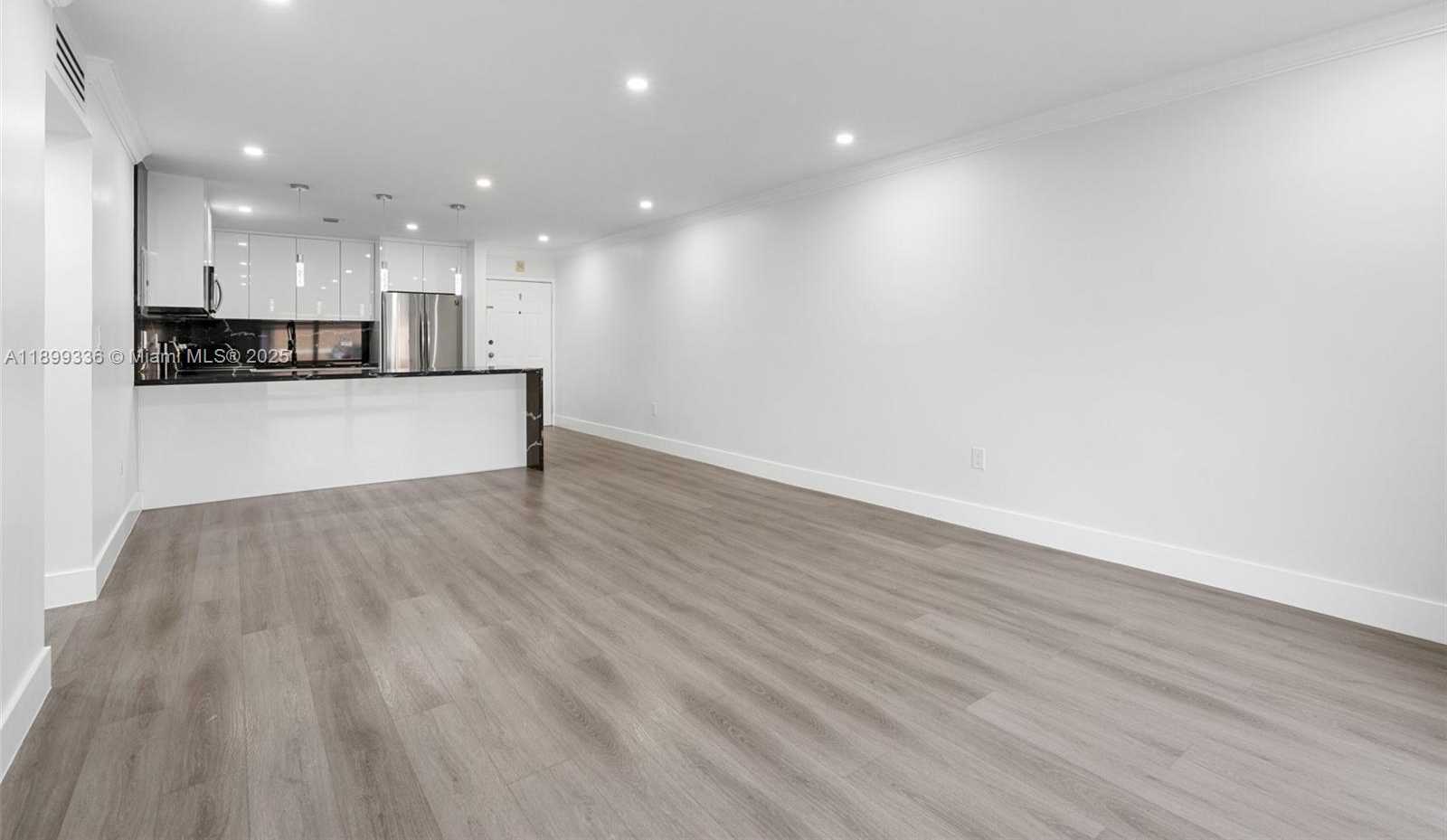 Small Image of 9405 SOUTH WEST 76TH ST #Y11, Miami Number 14