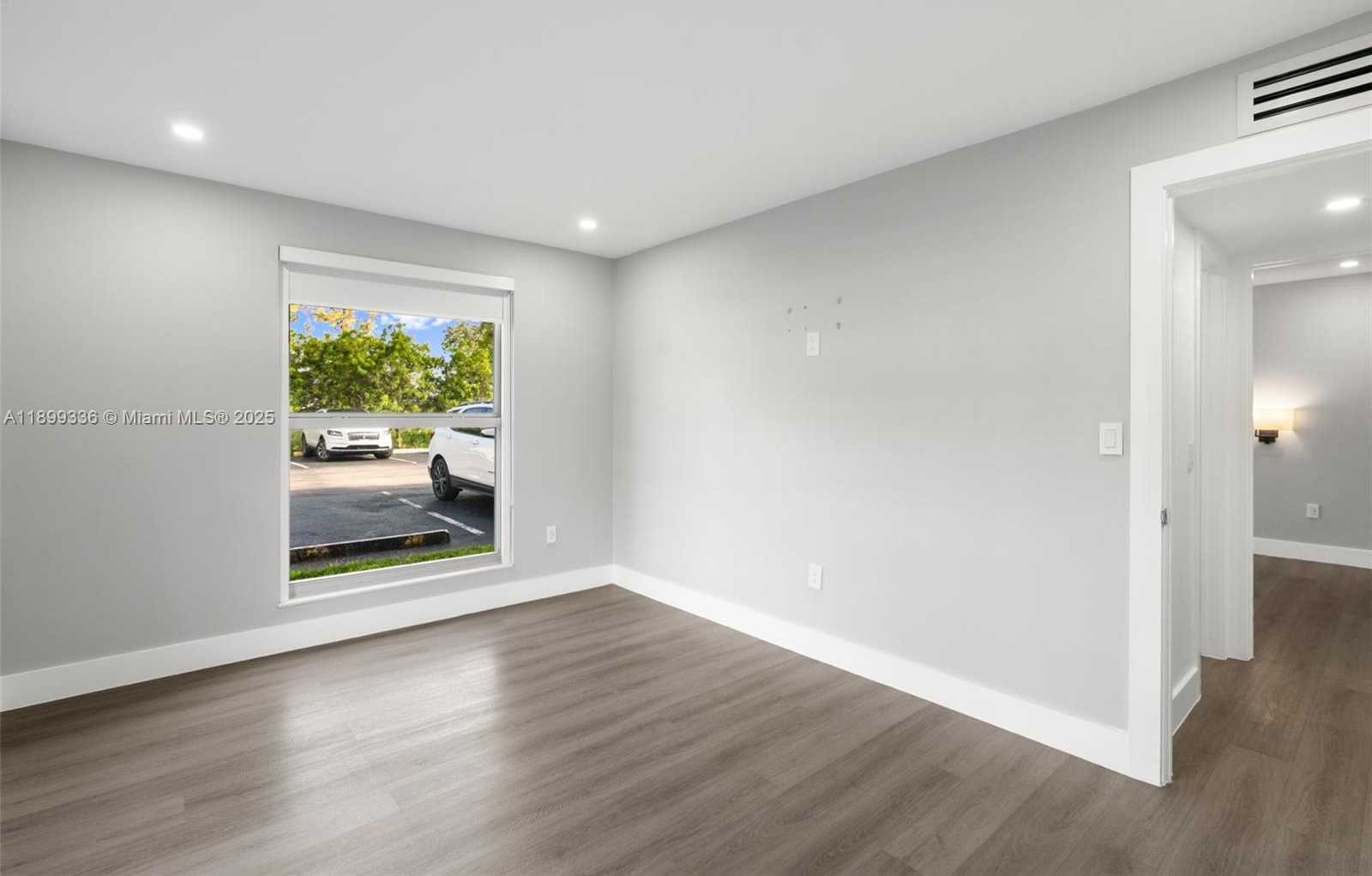 Small Image of 9405 SOUTH WEST 76TH ST #Y11, Miami Number 31