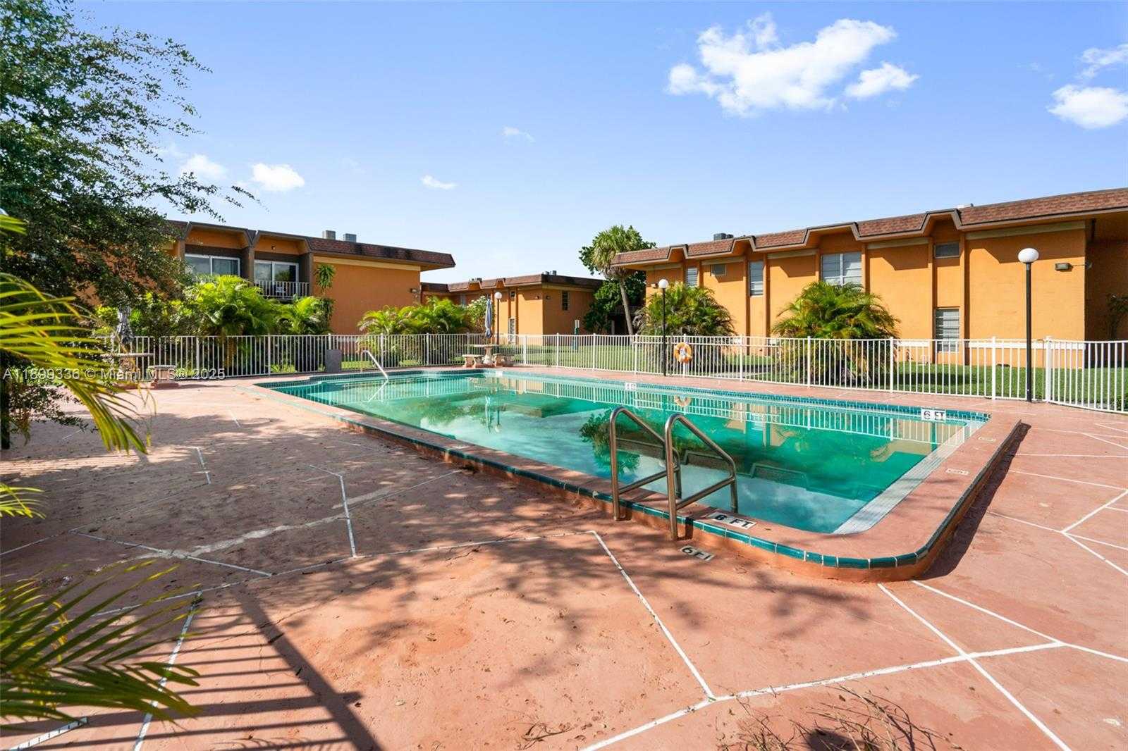 Small Image of 9405 SOUTH WEST 76TH ST #Y11, Miami Number 44