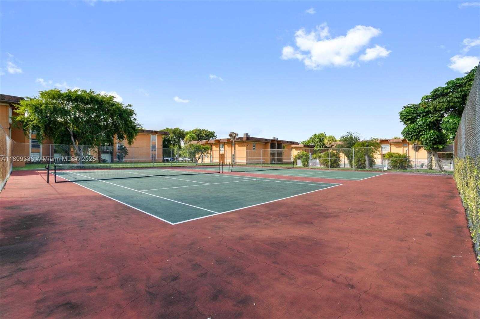 Small Image of 9405 SOUTH WEST 76TH ST #Y11, Miami Number 48