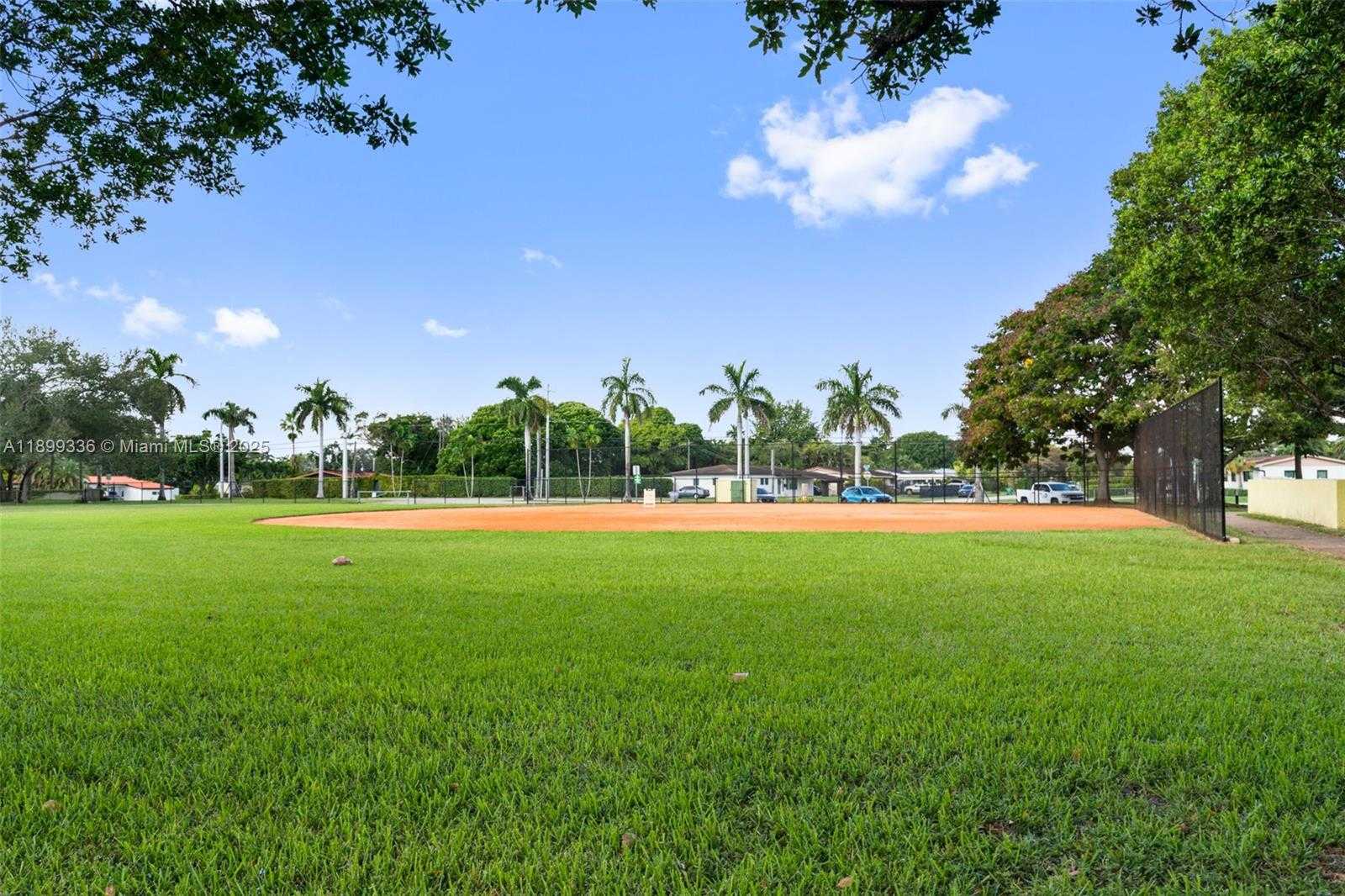 Small Image of 9405 SOUTH WEST 76TH ST #Y11, Miami Number 55