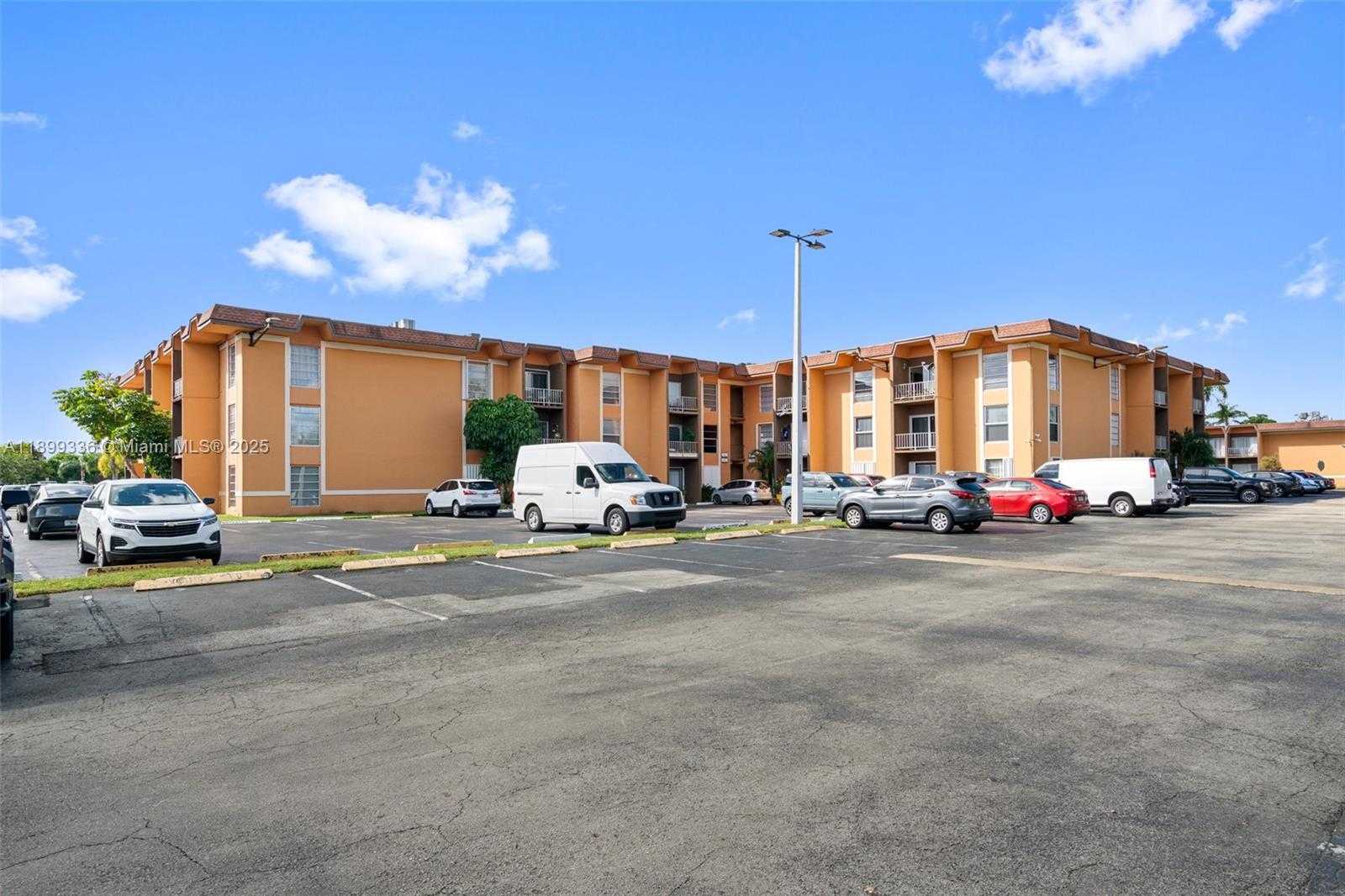 Small Image of 9405 SOUTH WEST 76TH ST #Y11, Miami Number 63