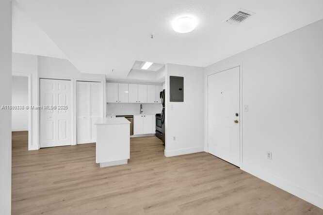 Small Image of 3500 CORAL WAY #409, Miami Number 7